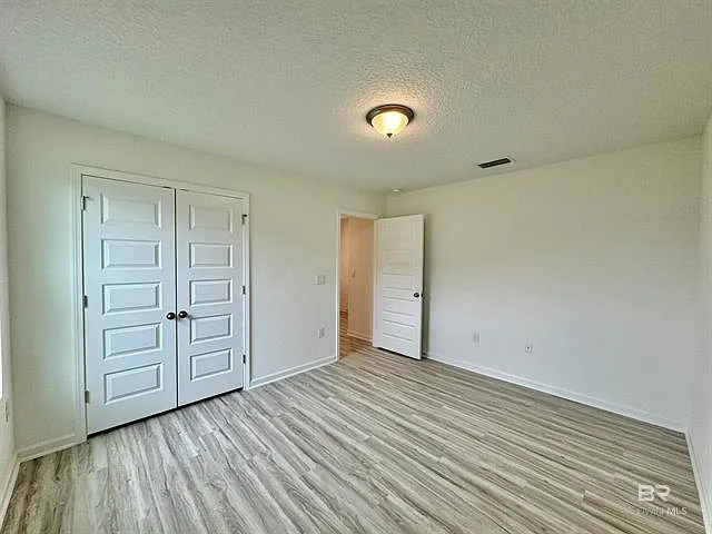 1069 Hayward Loop — Photo 3