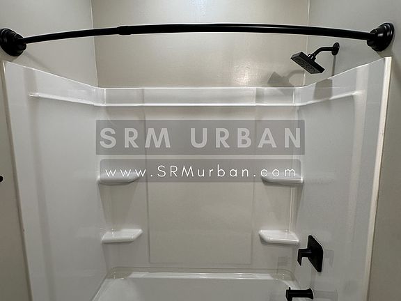 4th image of 2229 2nd Ave APT 4