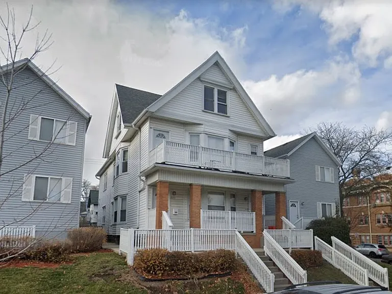 3369 & 3377 N Oakland Ave — Photo 15
