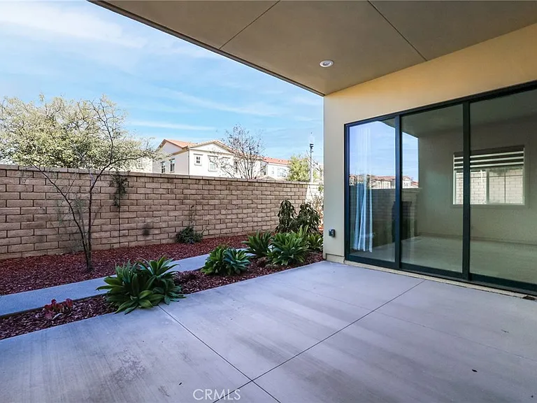 10 Verna — Photo 26