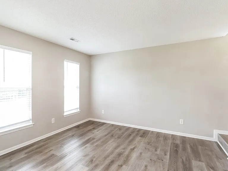 2909 Dairywood Ln — Photo 6