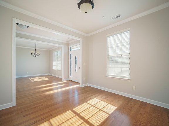 2nd image of 7614 Graydon St NW