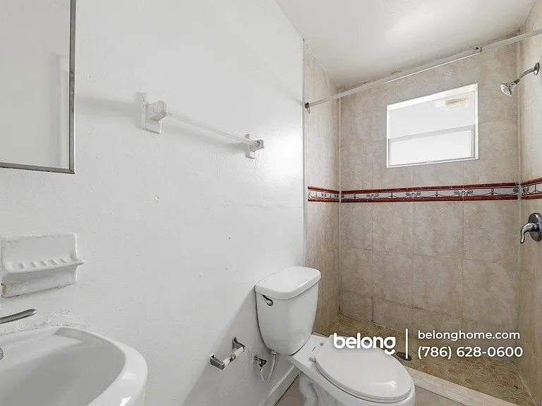 280 Seaman Ave — Photo 21
