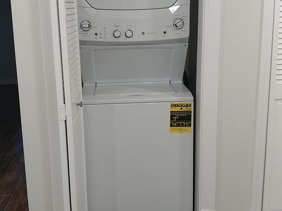 4th image of 1637 N Karlov Ave APT 2