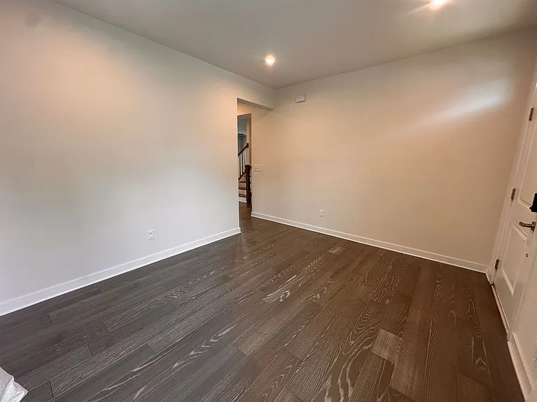 1668 Burtonwood Dr — Photo 21
