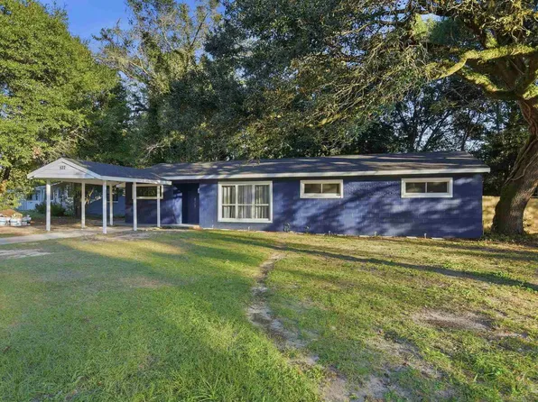 522 S Edgewood Cir, Pensacola, FL 32506