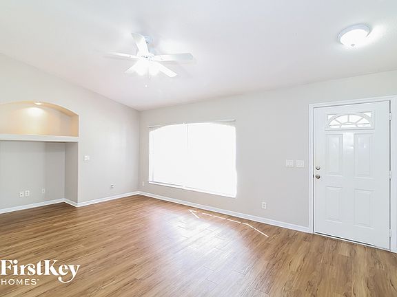 2nd image of 2486 Malibu Ln