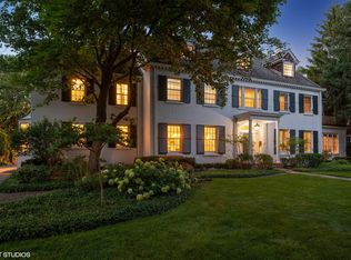 221 Essex Rd, Kenilworth, IL 60043