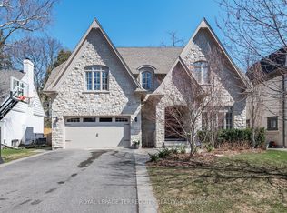 11 Chestnut Hills Pkwy, Toronto, ON M9A 3P7