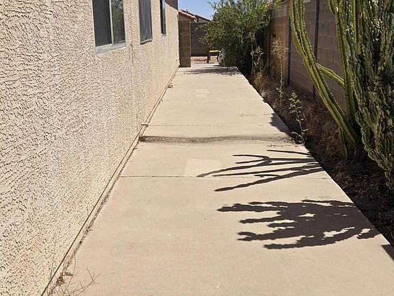 4th image of 11261 E ELENA Avenue