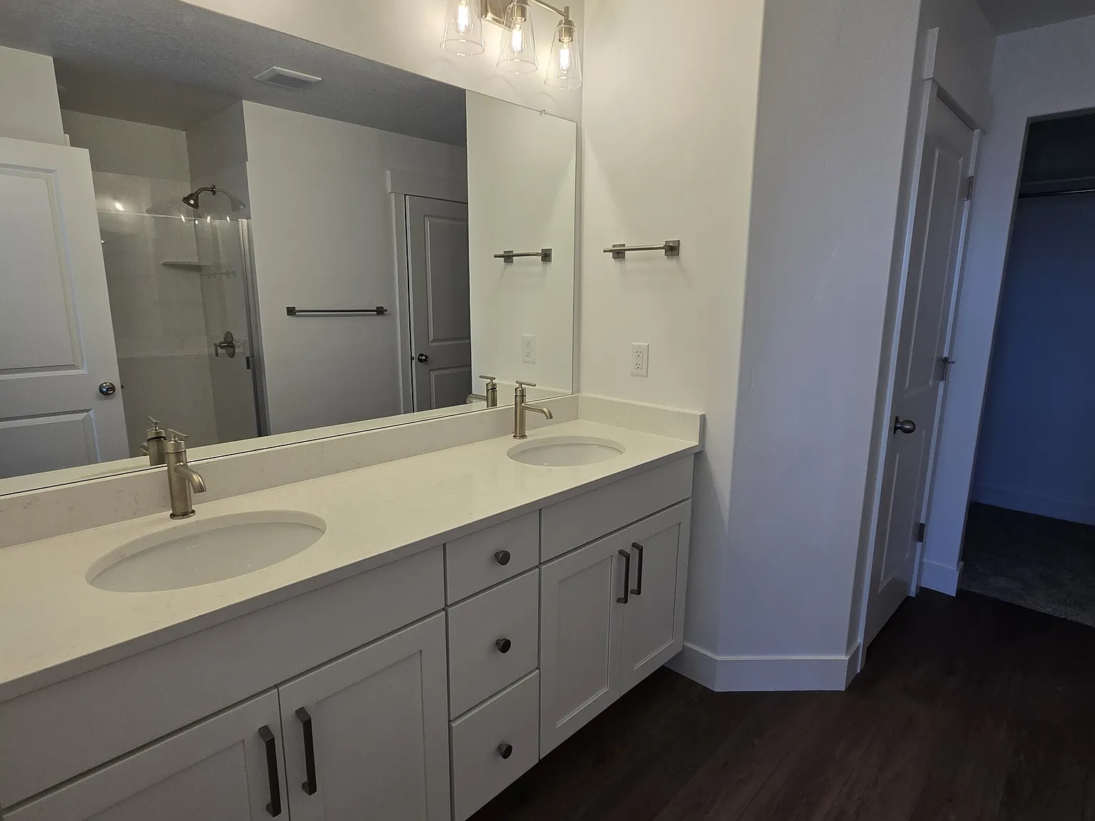 3 bed, 2.5 bath, 2280 sqft, $2,250 — Photo 4