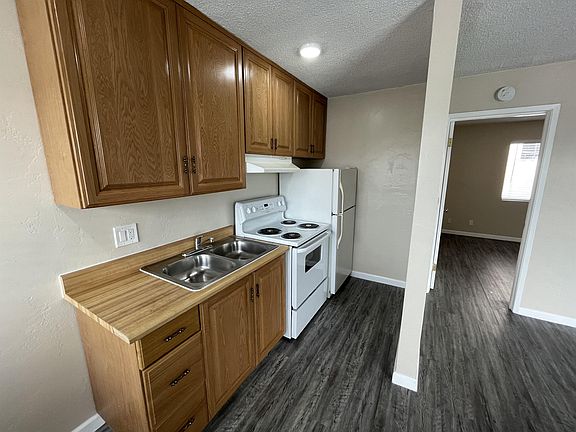 5th image of 640 E 16th St #13