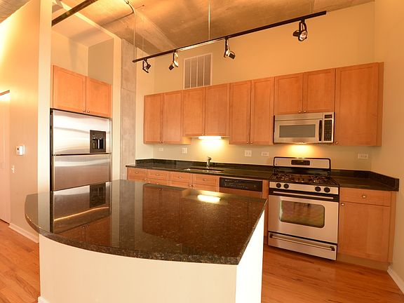 2nd image of 900 N Kingsbury St APT 1126