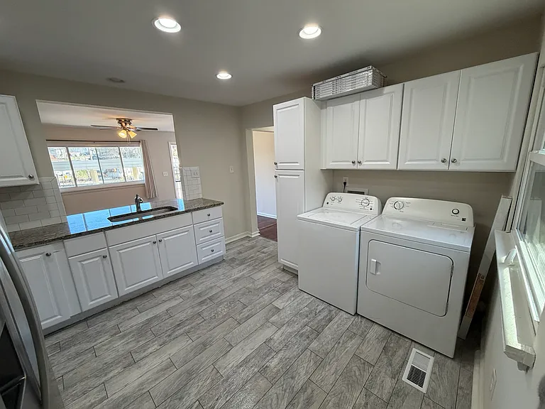 2625 Oakwood Cir #A — Photo 8