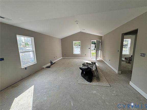 5th image of 308 New St