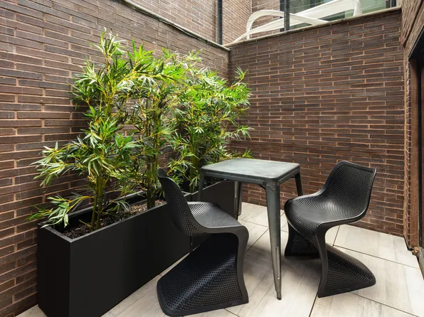 619 East 6th Street image 17 of 18