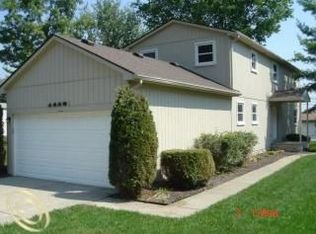 1449 Beachland Blvd, Keego Harbor, MI 48328