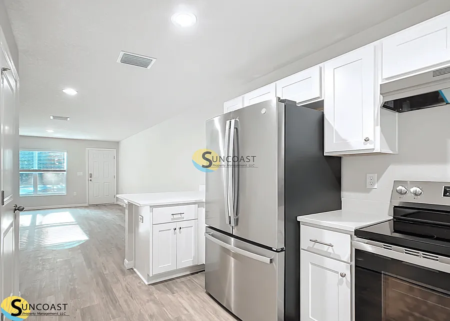 3BR in Marion Oaks Gives 1 Month Free! — Photo 2