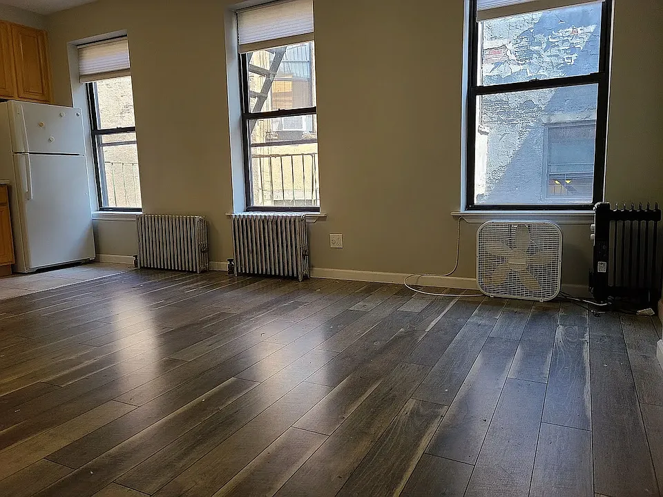36 Market St #7