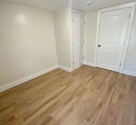 4th image of 323 Rutherford Ave #C