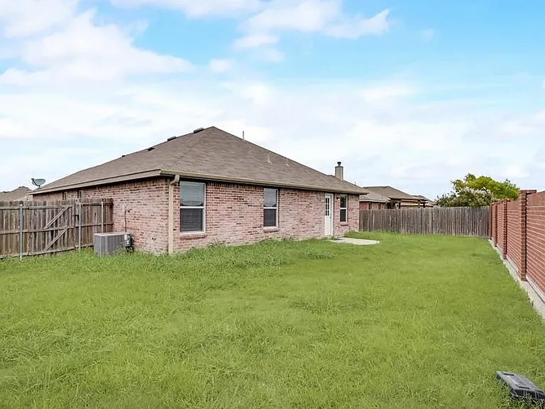 41 Larkspur Dr — Photo 9
