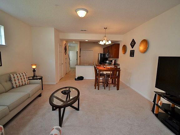 2nd image of 11331 Estancia Villa Cir