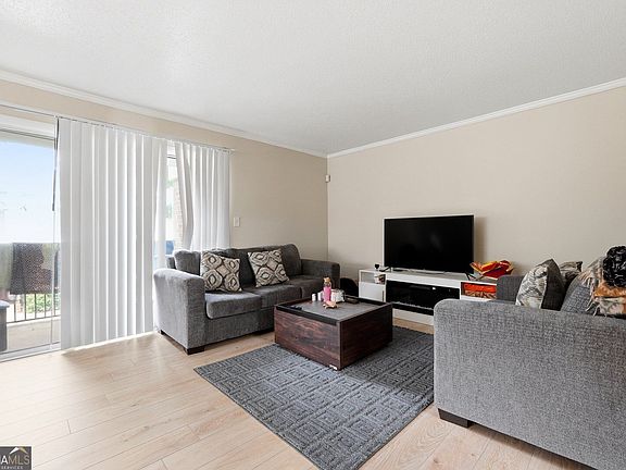 5th image of 3301 Henderson Mill Rd APT R1
