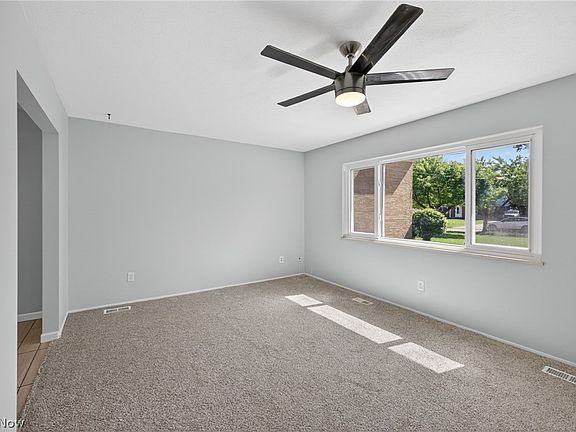 4th image of 6588 Glenallen Ave