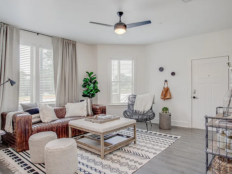Premiere Lofts at Trilith - Luxury Apartments — Photo 5