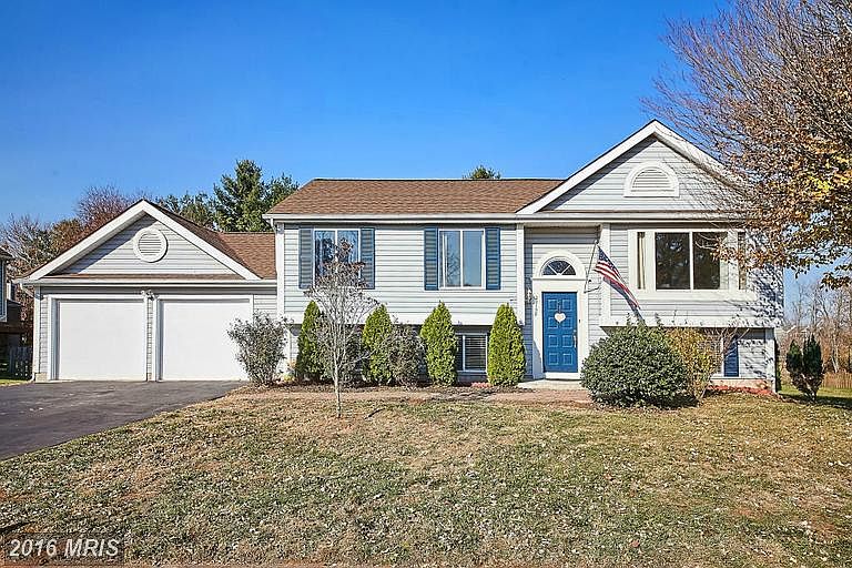 1st image of 22158 Stablehouse Dr