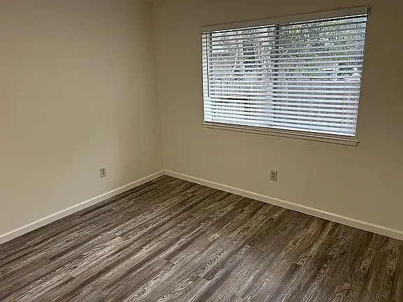 463 Coffield Ave #8 — Photo 12