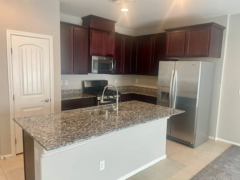 8365 S Pioneer Way — Photo 10