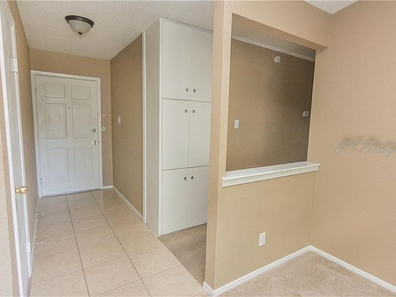 2nd image of 522 Katherine Ct