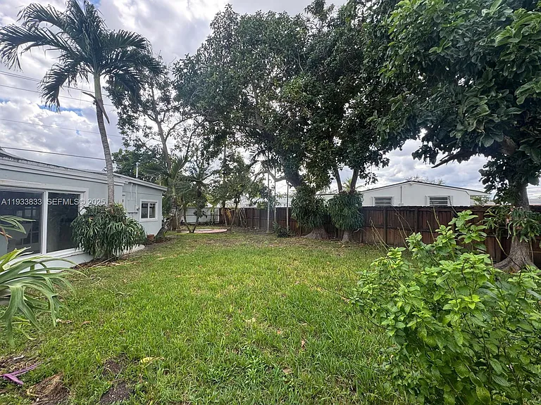 18600 SW 97th Ave — Photo 22