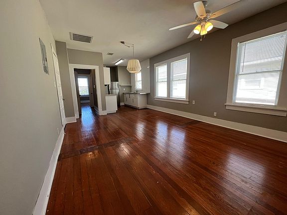 Living room 
412 819 718