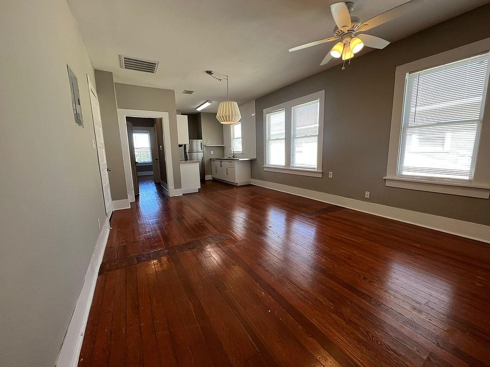 Living room 
412 819 718