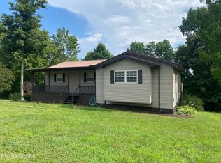 227 Southern Ln, Tazewell, TN 37879