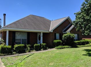 66 S Springfield Dr, Millbrook, AL 36054