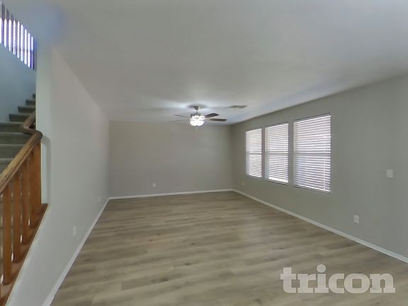 3rd image of 1004 E Kelsi Ave