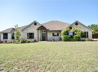 1002 Lariat Cir, Red Oak, TX 75154