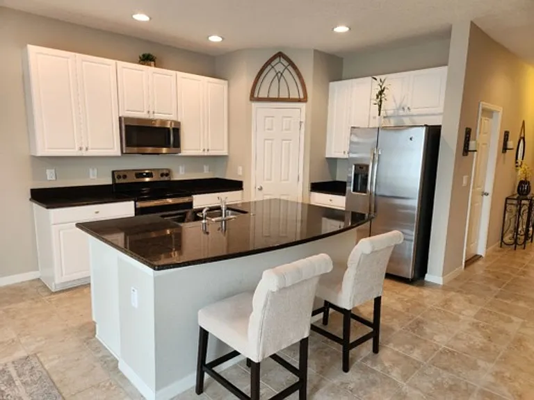 7031 Woodchase Glen Dr — Photo 3