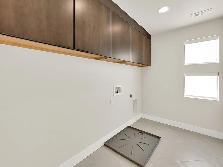 2832 E Hayloft Ln — Photo 17