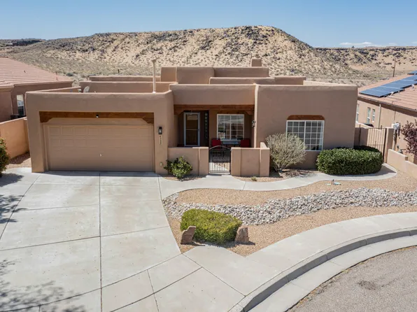 6523 Moon Shadows Dr NW, Albuquerque, NM 87120