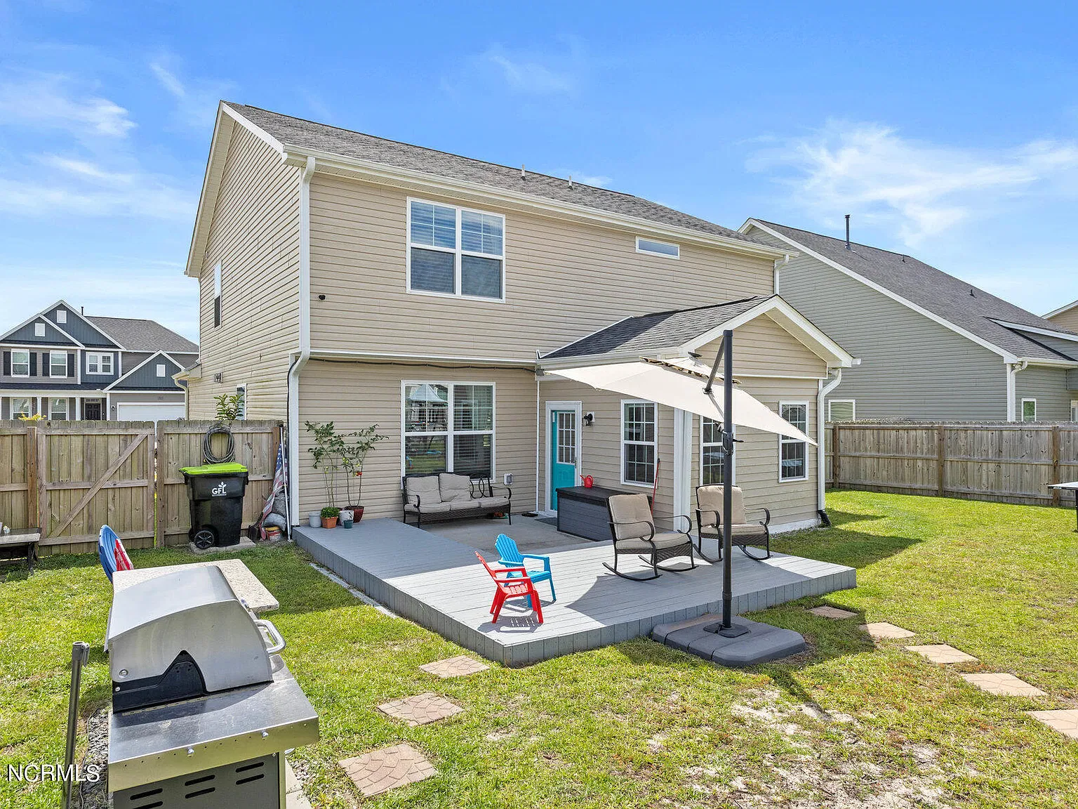 4 bed, 2.5 bath, $2,500 — Photo 3