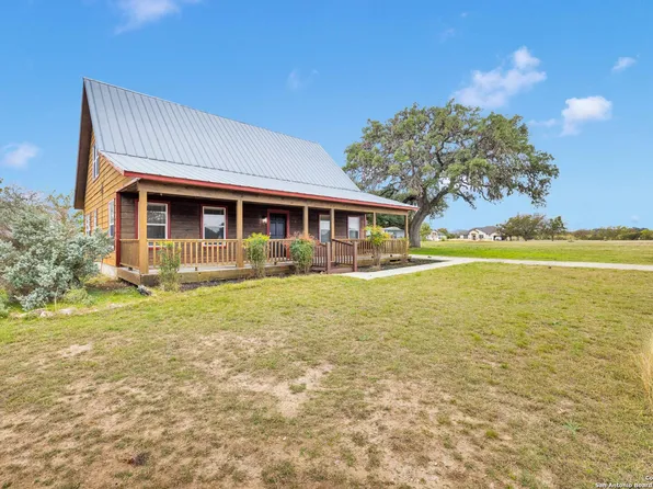 105 BROWN SADDLE CIR, Bandera, TX 78003