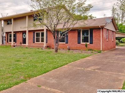 11207 Maplecrest Dr SE, Huntsville, AL, 35803