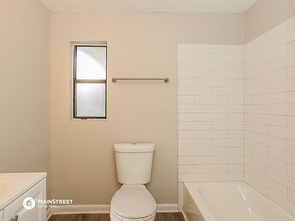 4th image of 8270 Paschal St