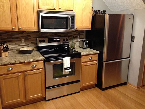 3rd image of 811 Burr Oaks Dr Unit 306