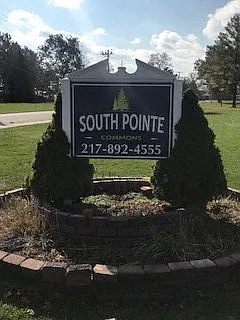 South Pointe Commons — Photo 16