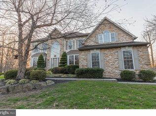 2560 Crestline Dr, Lansdale, PA 19446